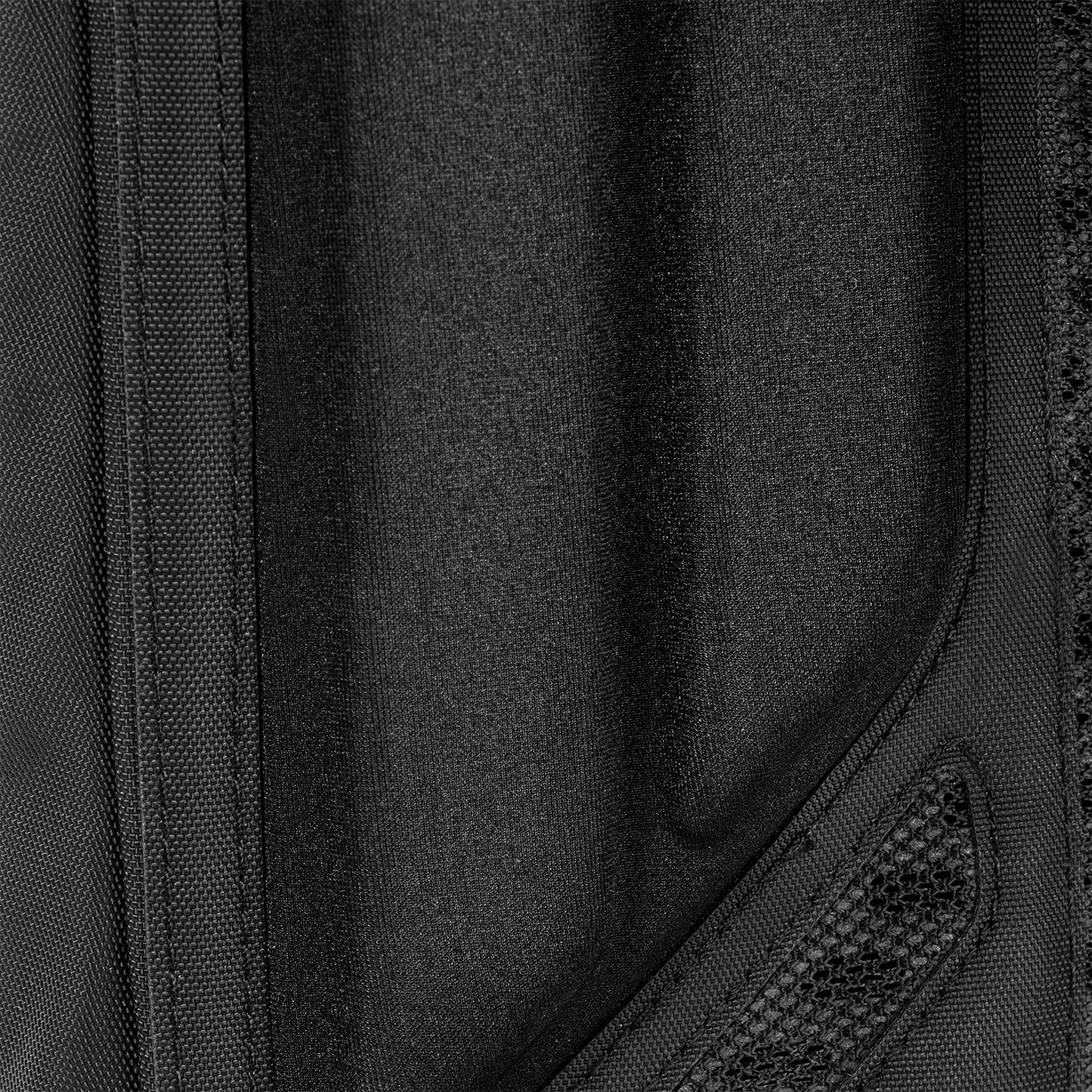 paragon-hydration-pack-w6 Paragon_Black_Texture.png