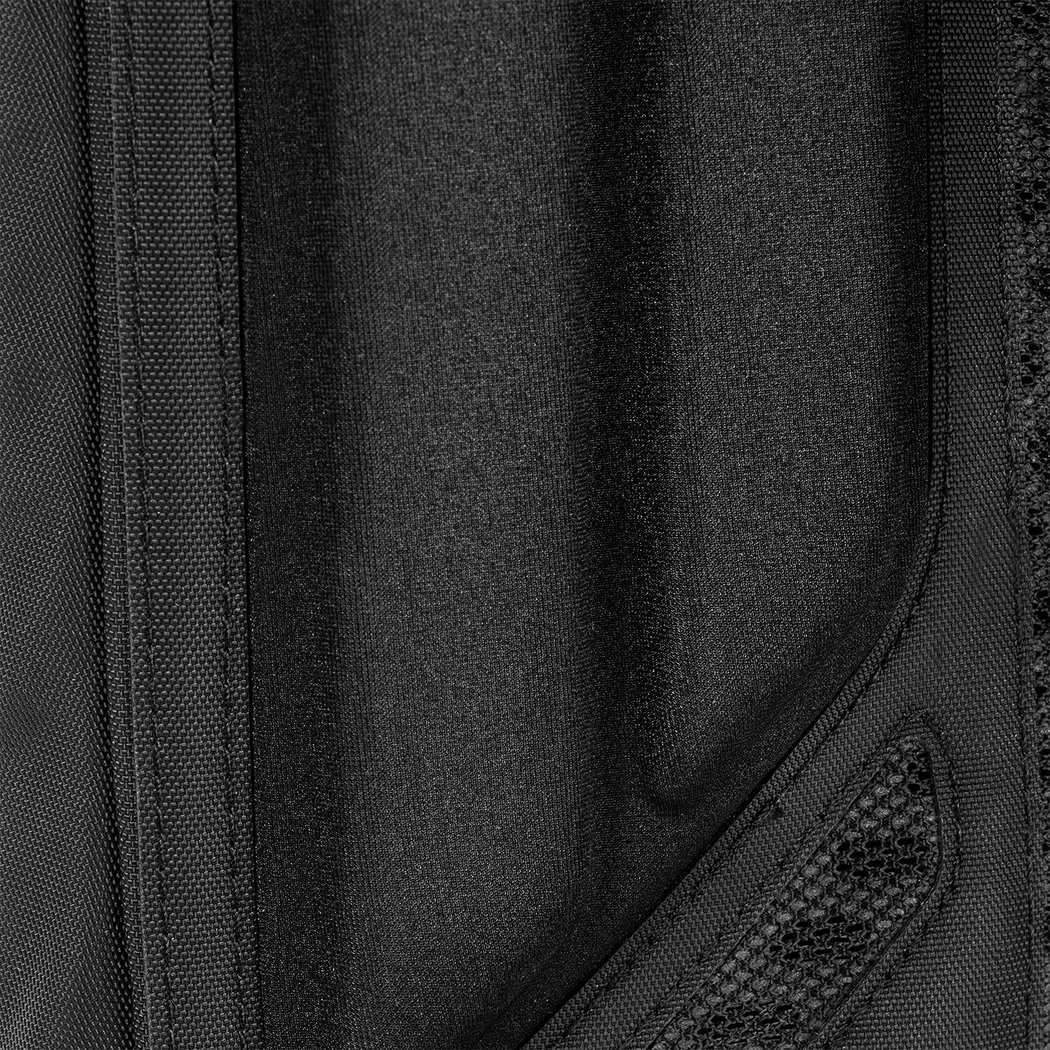 paragon-hydration-pack-w6 Paragon_Black_Texture.png